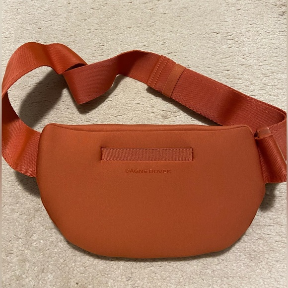 Dagne Dover Ace water resistant neoprene Fanny pack belt bag. - Picture 8 of 8